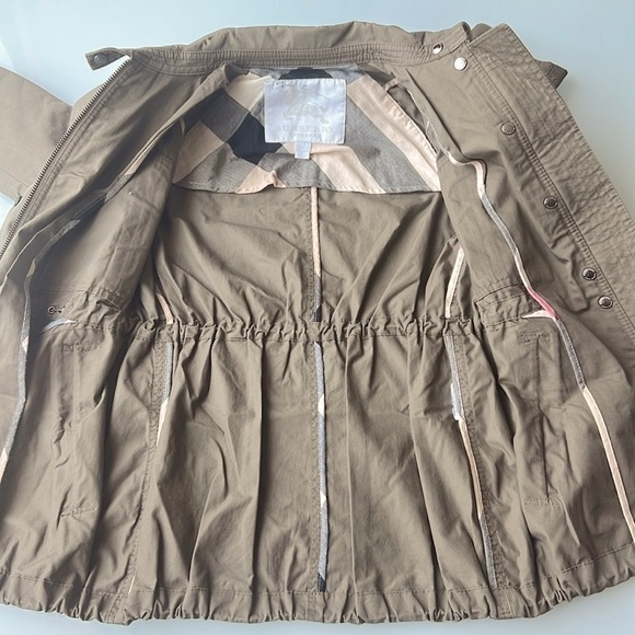 Burberry Children Stylish  Hooded Jacket Sz 4 - Picture 9 of 12
